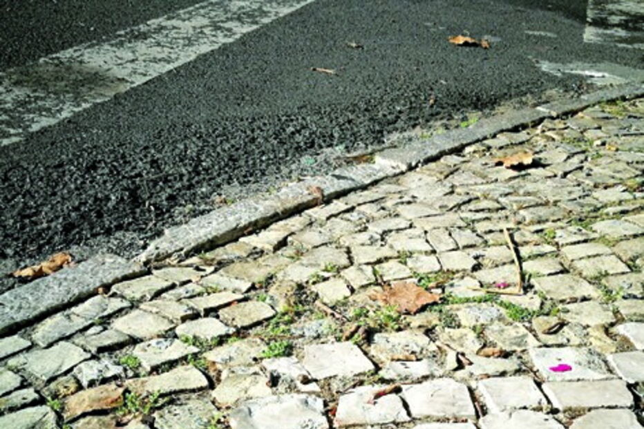 Sangue no local onde INEM tentou salvar Ivanice 