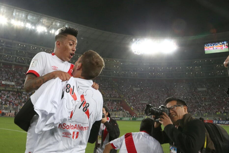 Vitória do Peru deu o apuramento para o Mundial e pôs o país em festa