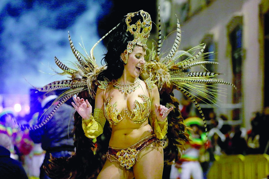 Carnaval atrai, todos os anos, milhares de visitantes ao concelho, principalmente nos dias dos grandes desfiles