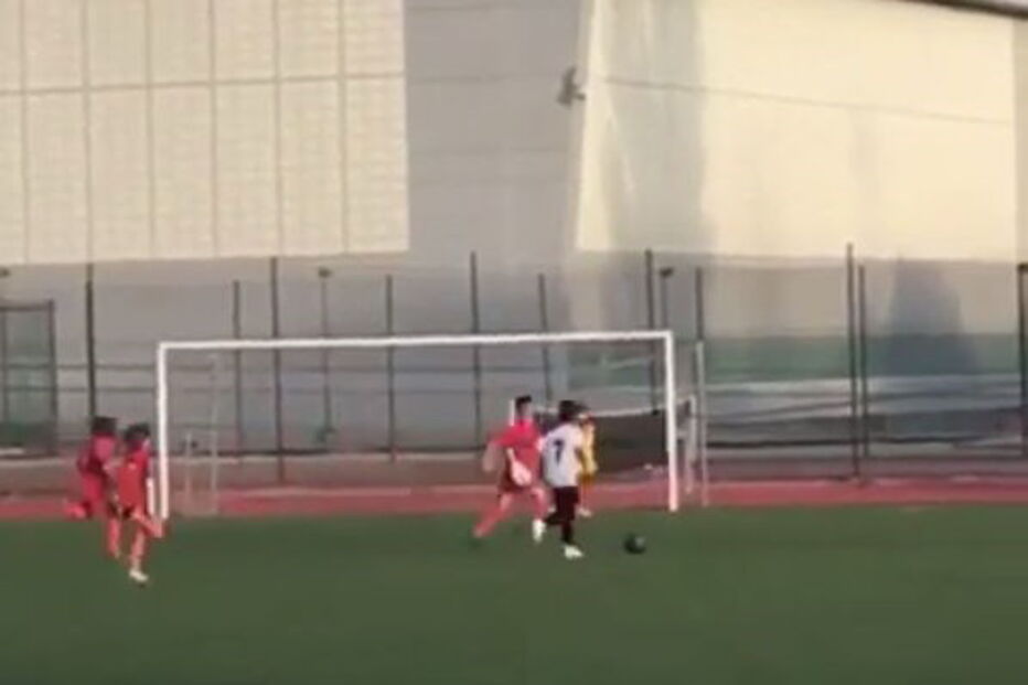 Cristianinho mostra dotes em campo