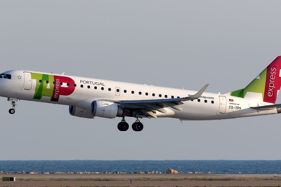 O avião da TAP no aeroporto de Nice