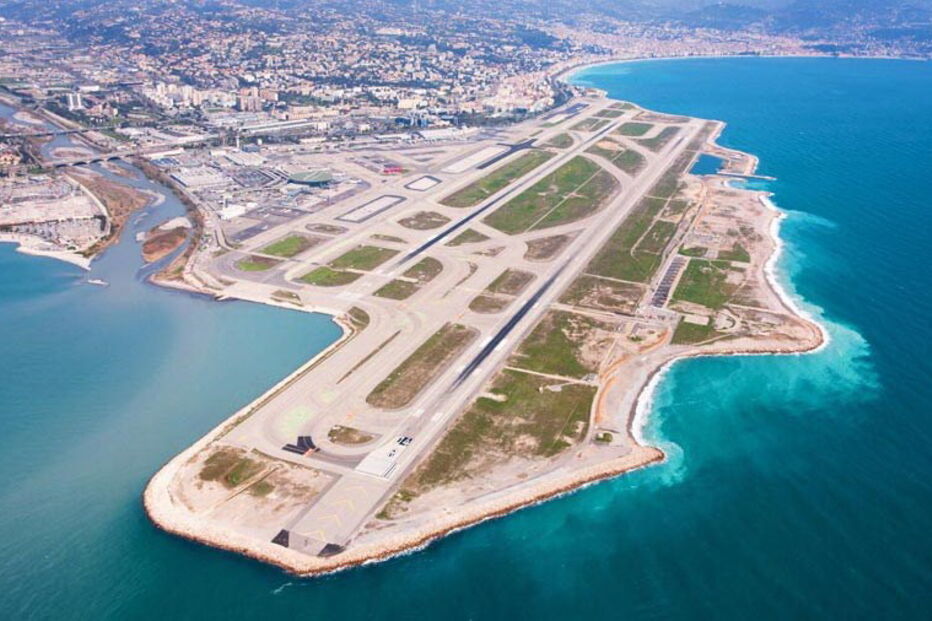 O aeroporto Côte d'Azur, em Nice