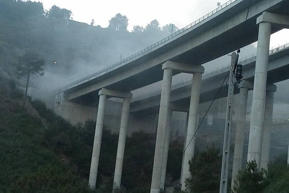 Autocarro ardeu no túnel do Marão