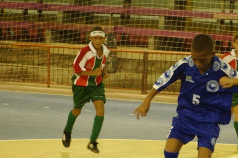 Neymar nos tempos em que jogava na Portuguesa Santista