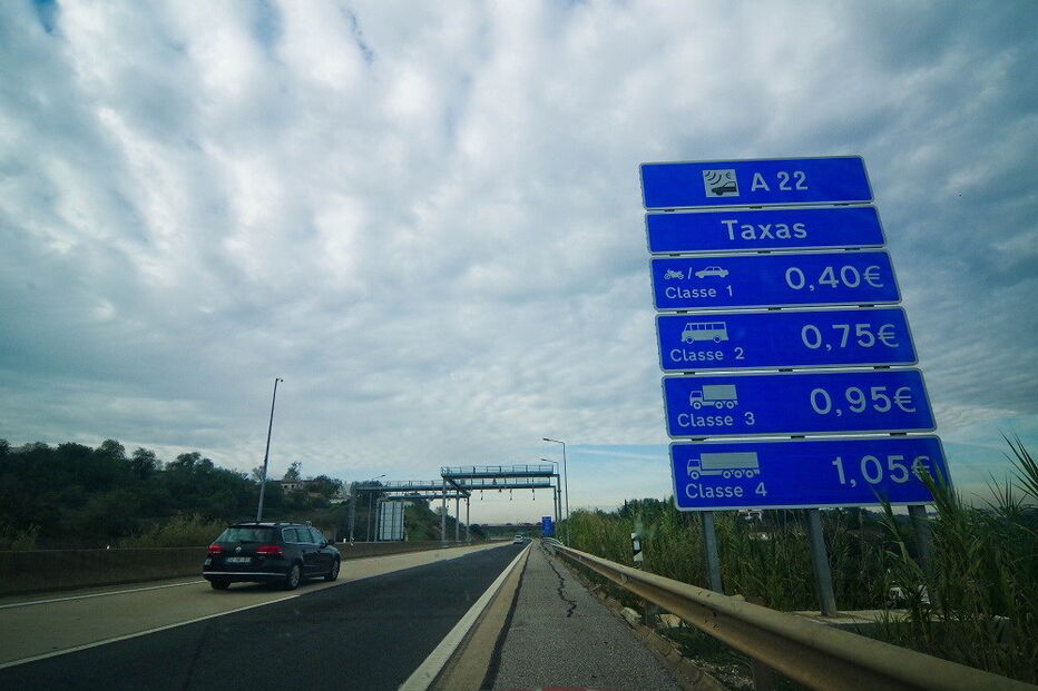 Valor a cobrar a turistas serviria para substituir o que automobilistas pagam