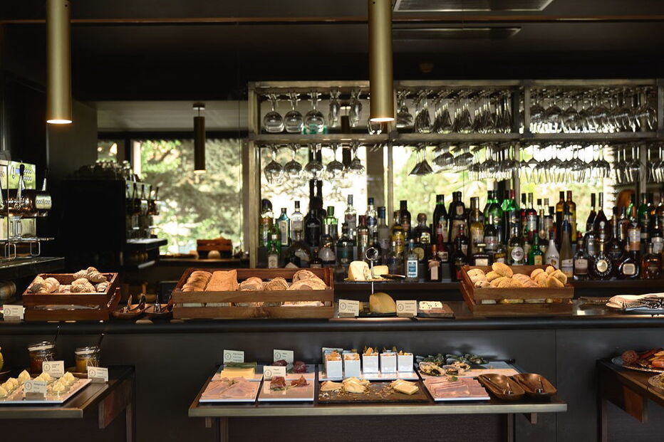 Tapete com bandeira de Portugal em hotel do Porto gera polémica