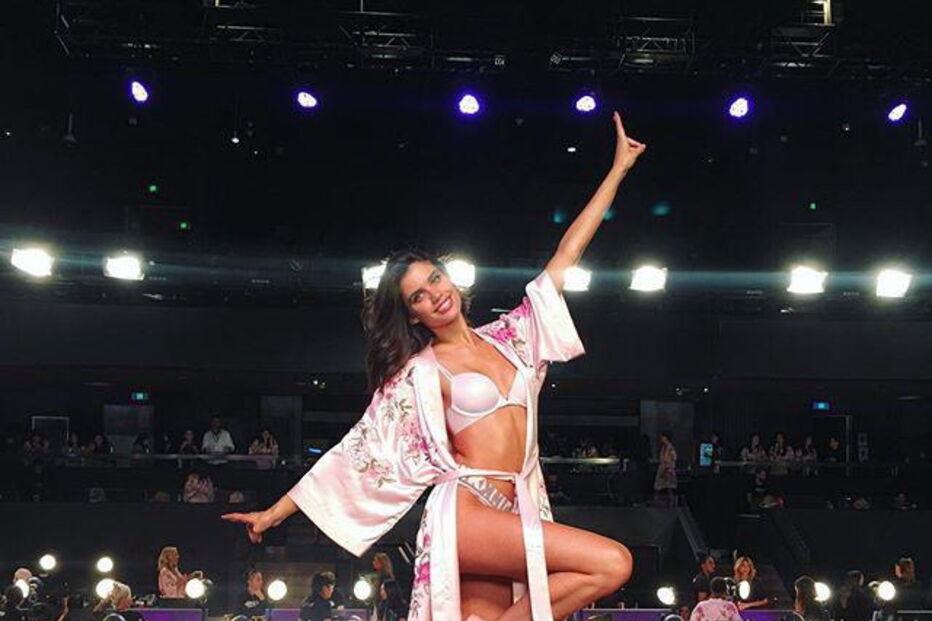 Sara Sampaio, Victoria's Secret Fashion Show, Xangai, China