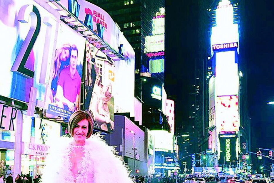 2017-11-22_00_01.46 Fátima Lopes com look de gala.jpg