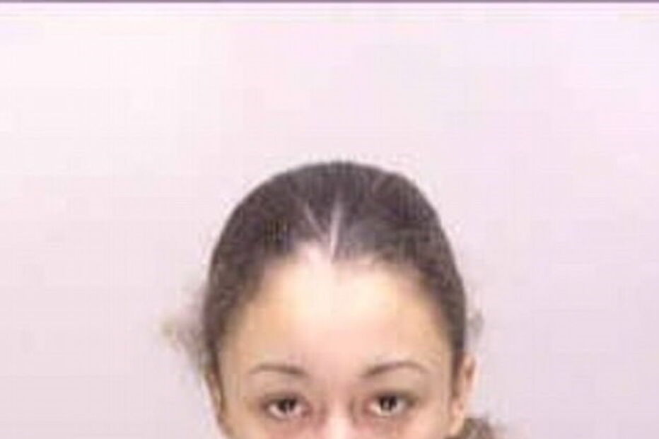 Cyntoia Brown foi condenada a prisão perpétua aos 16 anos por matar agressor que a escravizava sexualmente