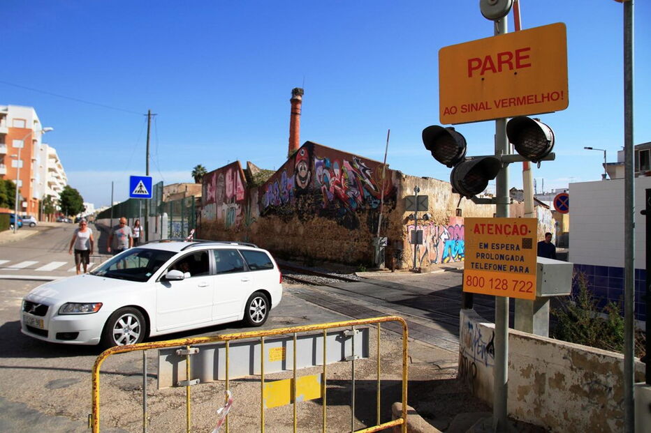 Passagem de nível onde aconteceu acidente, em Olhão