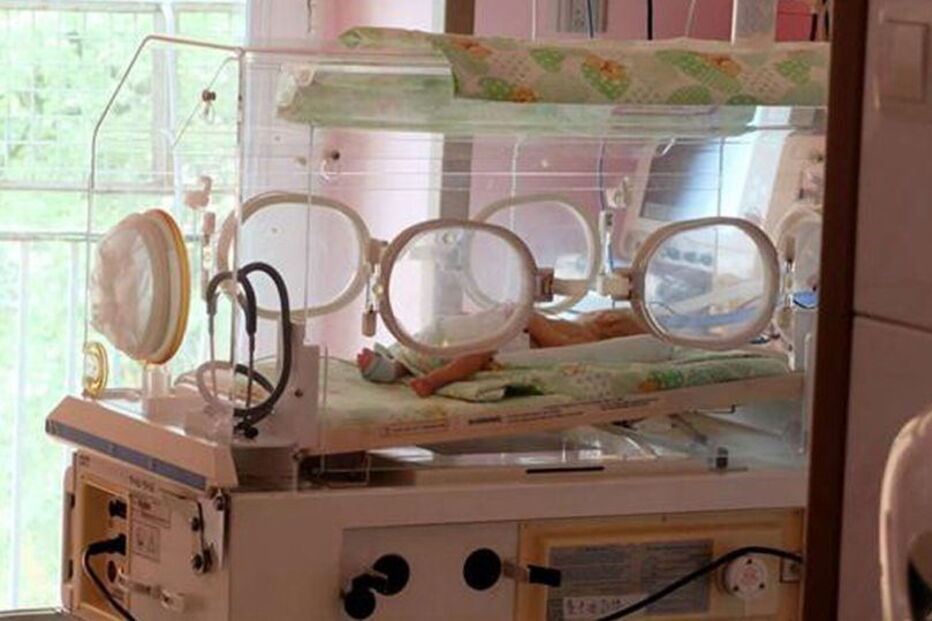 Mulher grávida deu entrada no hospital alcoolizada e o bebé nasceu com elevado nível de álcool no sangue