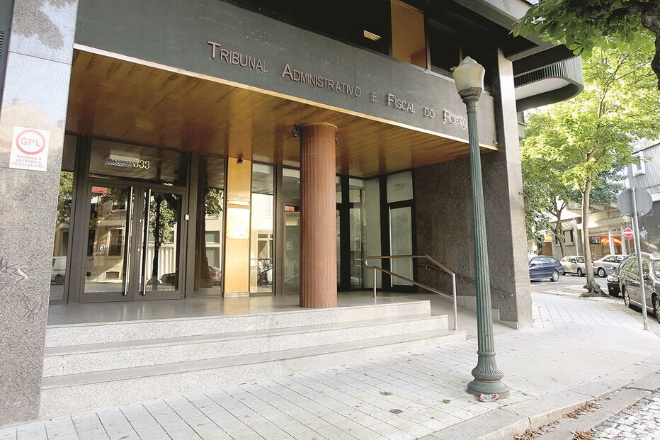 Tribunal Administrativo e Fiscal do Porto deverá ser hoje alvo de uma ação de desinfestação contra ratos 