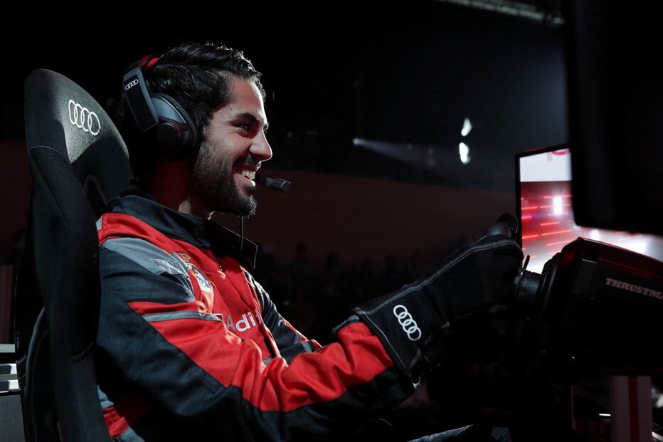 Jogadores do Real Madrid receberam os novos carros de serviço