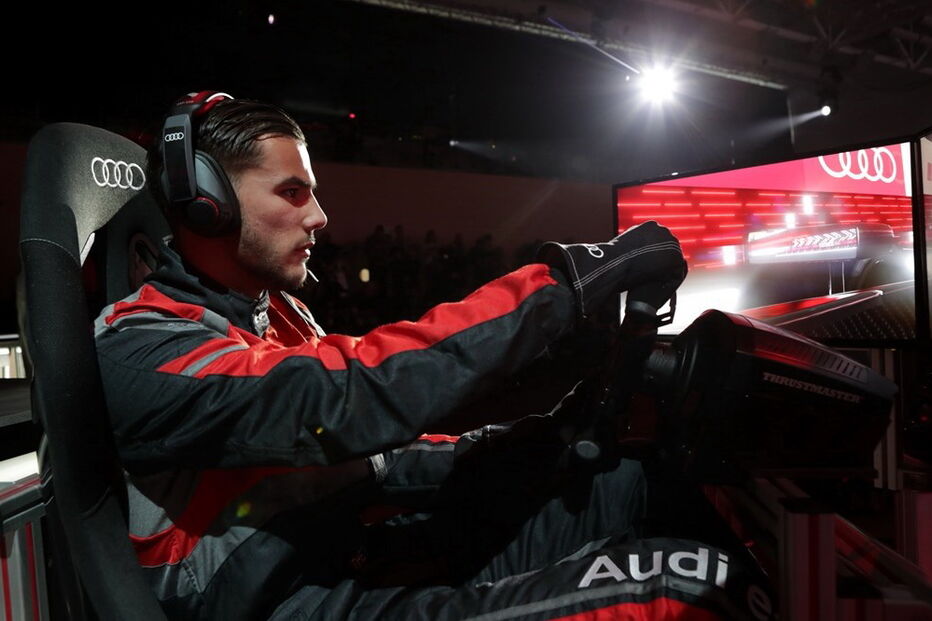 Jogadores do Real Madrid receberam os novos carros de serviço