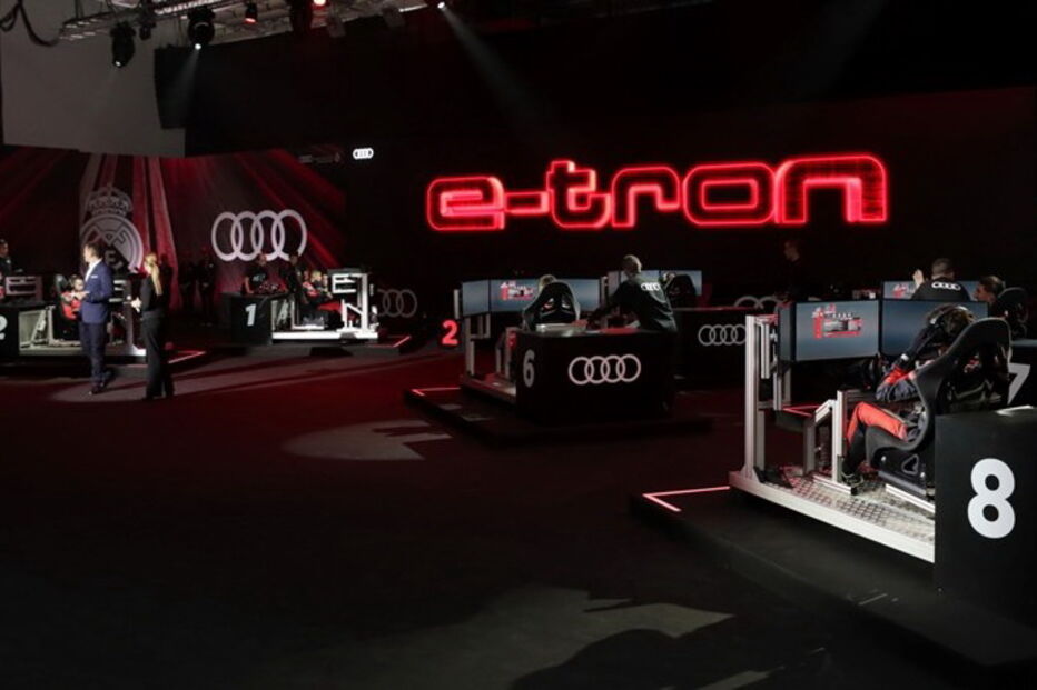 Jogadores do Real Madrid receberam os novos carros de serviço