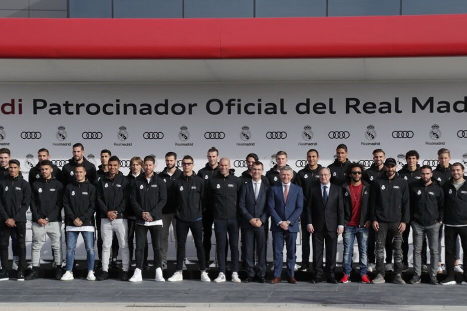 Jogadores do Real Madrid receberam os novos carros de serviço