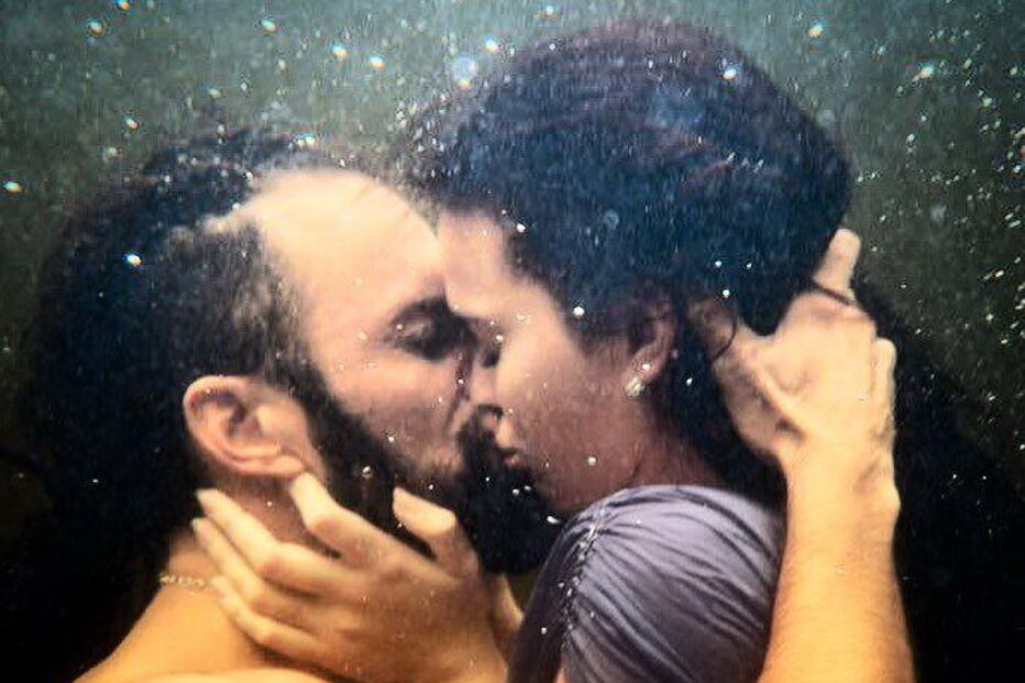 Bruna Marquezine e José Fidalgo na novela brasileira ‘Deus Salve o Rei’