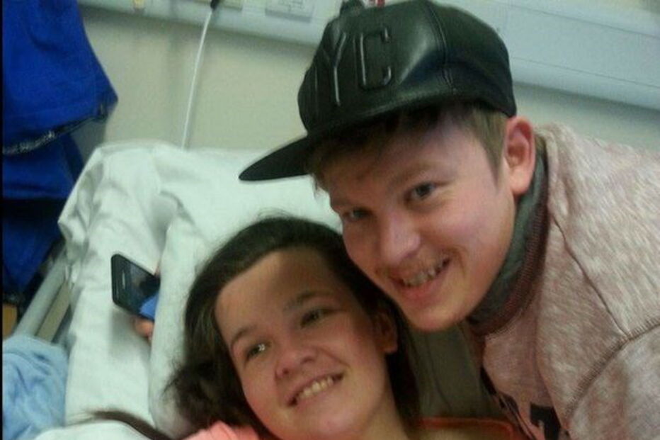 Grávida dá a luz em coma e acorda a pensar que tem 13 anos