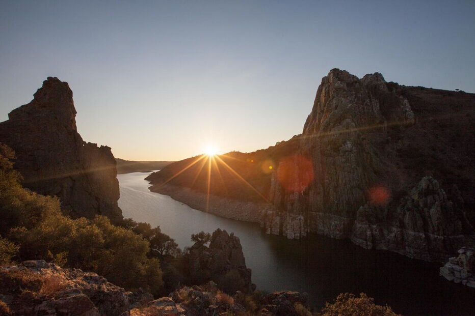 Em Espanha, a situação de seca está a deixar o Tejo com pouco caudal, afetando a qualidade das suas águas  