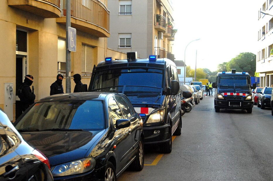 Mossos d' Esquadra detiveram dois suspeitos de terrorismo em Barcelona