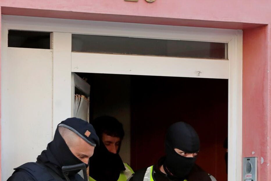 Mossos d' Esquadra detiveram dois suspeitos de terrorismo em Barcelona