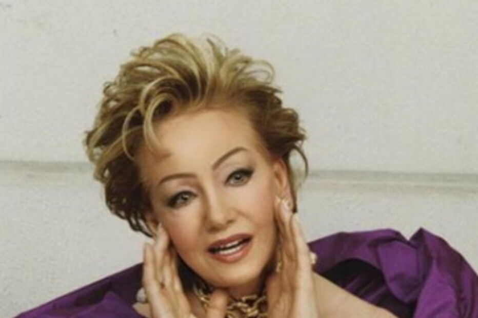 José Castelo Branco canta para Betty no aniversário