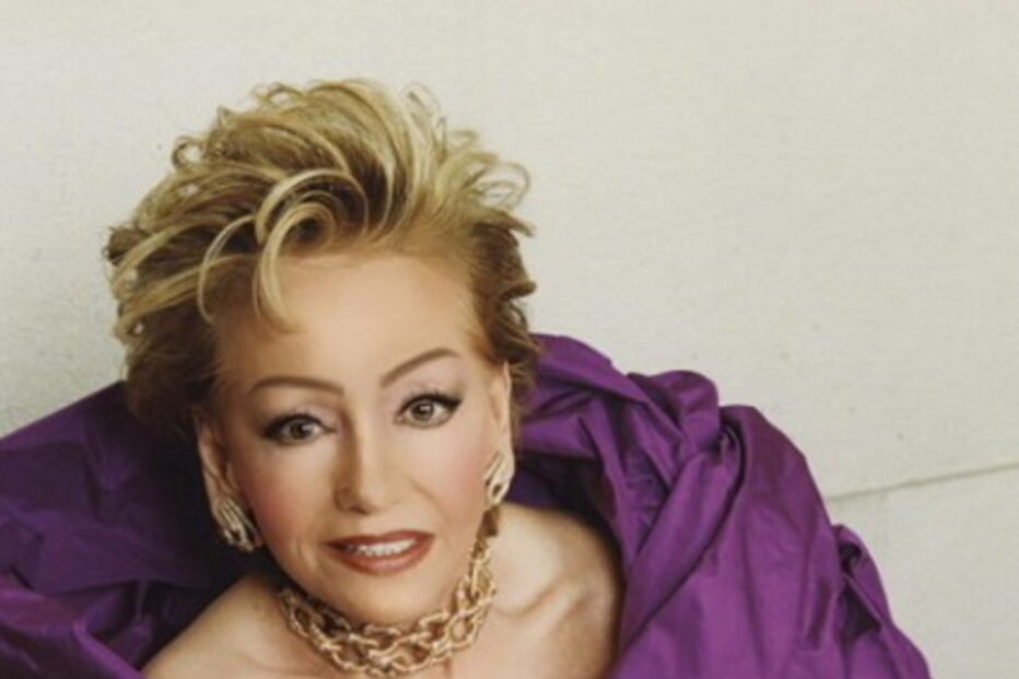 José Castelo Branco canta para Betty no aniversário