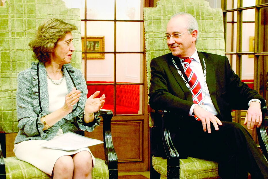 Manuela Ferreira Leite é um dos rostos que apoiam o antigo autarca do Porto na corrida à liderança do partido  