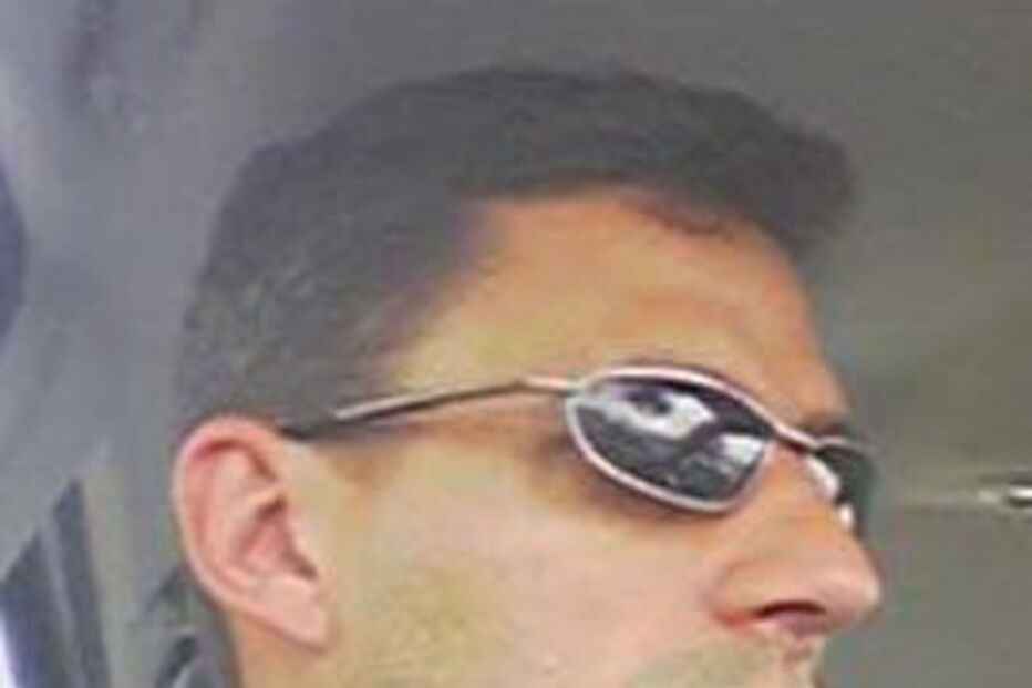 Nuno Barbosa, de 40 anos, foi intercetado por colegas e entregue à PSP com 9 telemóveis e 56 gramas de haxixe