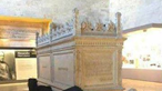 Túmulo de Alexandre Herculano nos Jerónimos transformado em 'bengaleiro'