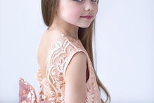 Anastasia Knyazeva tem seis anos