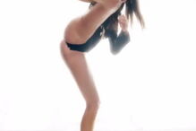 Sara Sampaio ousada em vídeo sensual