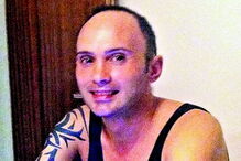 polícia, agente, violador, vinho, droga, turistas, portuguesas, itália