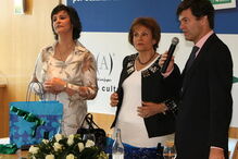 Maria cavaco Silva com a presidente da Raríssimas, em 2007 