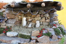 Oito toneladas de pedra criam presépio original em Mourolinho