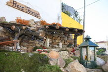 Oito toneladas de pedra criam presépio original em Mourolinho