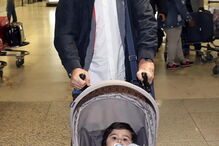 Rui Vitória com a família de partida para o Dubai