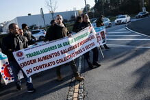 Trabalhadores da Grande Distribuição manifestam-se durante o inicio da greve