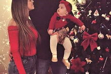 Ederson ao lado da companheira, Lais Moraes, e a primeira filha do casal, Yasmin, que nasceu em junho