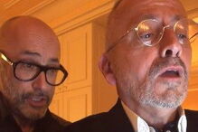 Goucha canta com o companheiro no Natal