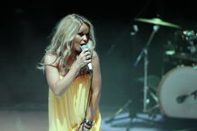 Aurea inaugura a festa. O concerto começa às 22h30