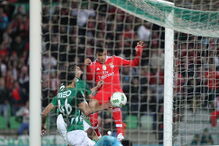 Já este ano, em maio, o Benfica foi a Vila do Conde  e mais uma vez foi Jiménez a desatar um jogo que estava complicado. O único golo da partida, que não está a ser investigada, também surgiu à entrada do último quarto de hora do jogo. O Benfica acabaria por ser campeão