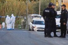 Dois assaltantes (um acabou por morrer) e três polícias ficaram feridos na sequência de um tiroteio que ocorreu após uma perseguição policial que culminou em Queluz de Baixo, no concelho de Oeiras