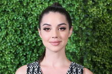 A atriz australiana Adelaide Kane, de 27 anos, aparece na sétima posição da lista