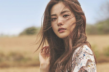 Im Jinah, mais conhecida por Nana, é uma cantora, atriz e modelo sul-coreana. A vocalista da girls band After School ocupa o 5.º lugar da lista das mulheres mais bonitas de 2017