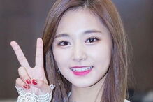 Chou Tzu-yu, mais conhecida por Tzuyu, é uma cantora chinesa, de apenas 18 anos. A jovem ocupa o 3.º lugar na lista das mais belas