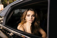 Thylane Blondeau ocupa o segundo lugar da lista das 100 mulheres mais belas de 2017. A jovem de apenas 16 anos já foi considerada a criança mais bonita do mundo