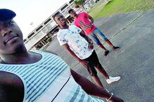 Os três agressores são naturais e residentes na zona. Foram detidos pela polícia e confessaram que queriam o dinheiro da jovem