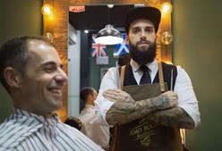 Há uma nova barbearia nos Açores onde o cliente paga o que quer