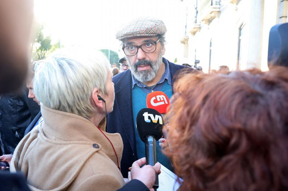 Manuel João Vieira no velório de Zé Pedro